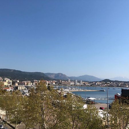 Hotel Le Dauphin Ajaccio  Rum bild