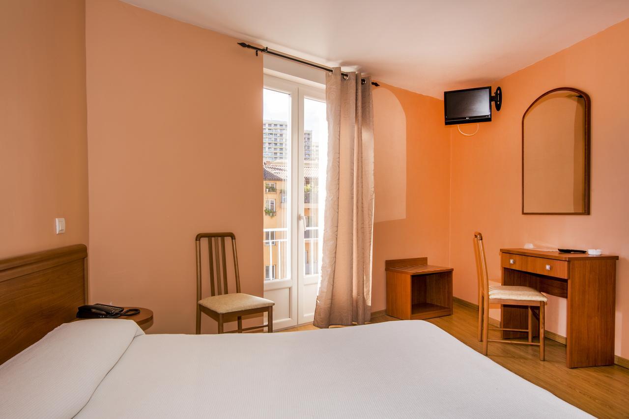 Hotel Le Dauphin Ajaccio  Exteriör bild